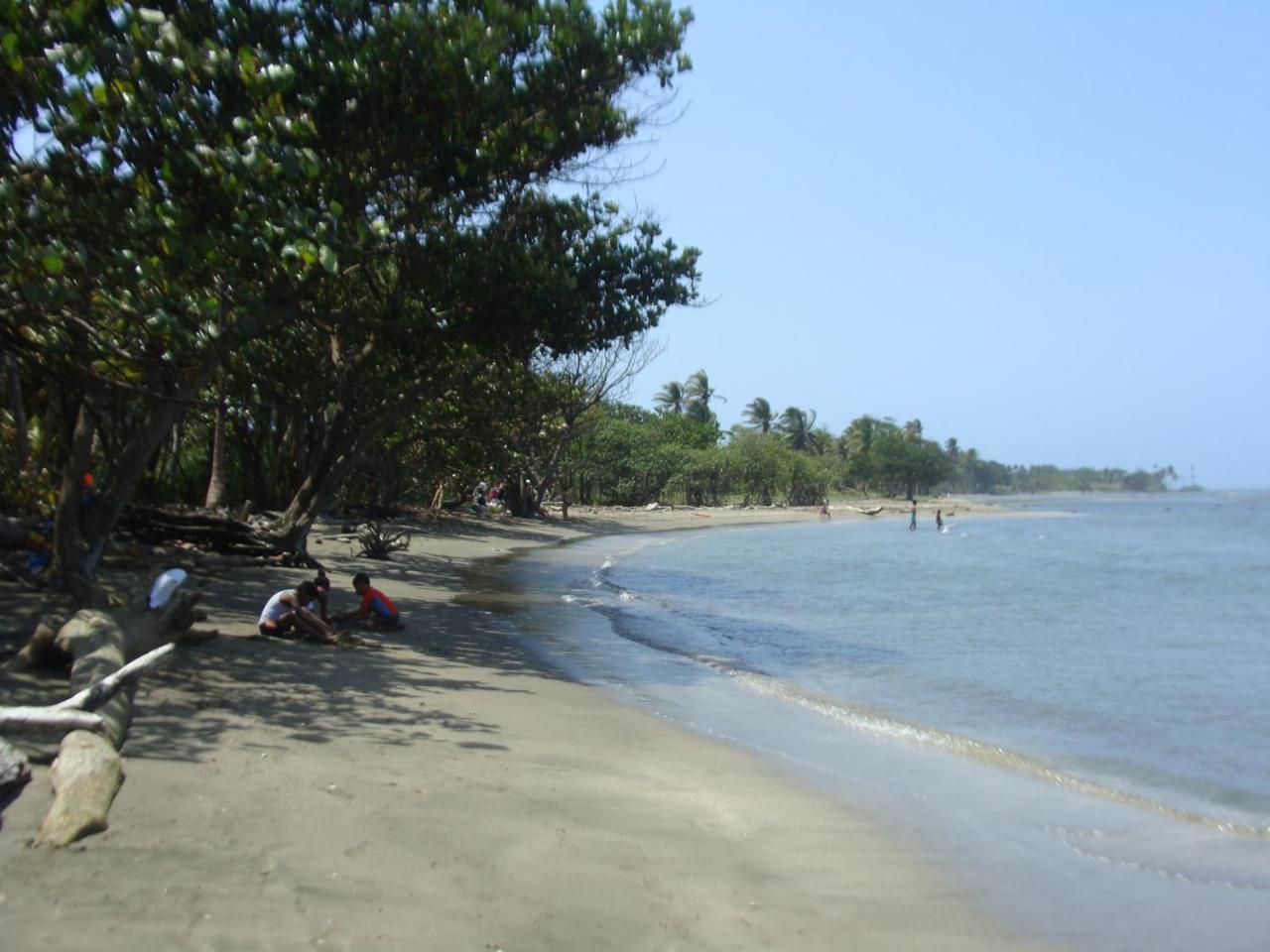 Apartamento En Balabeach Maria Chiquita In Front Of The Beach 2Hab Colon Ngoại thất bức ảnh
